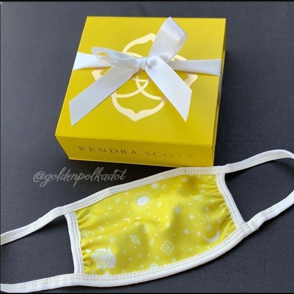 LTD Edition Kendra Scott Face Mask Set of 2 - Picture 3 of 6